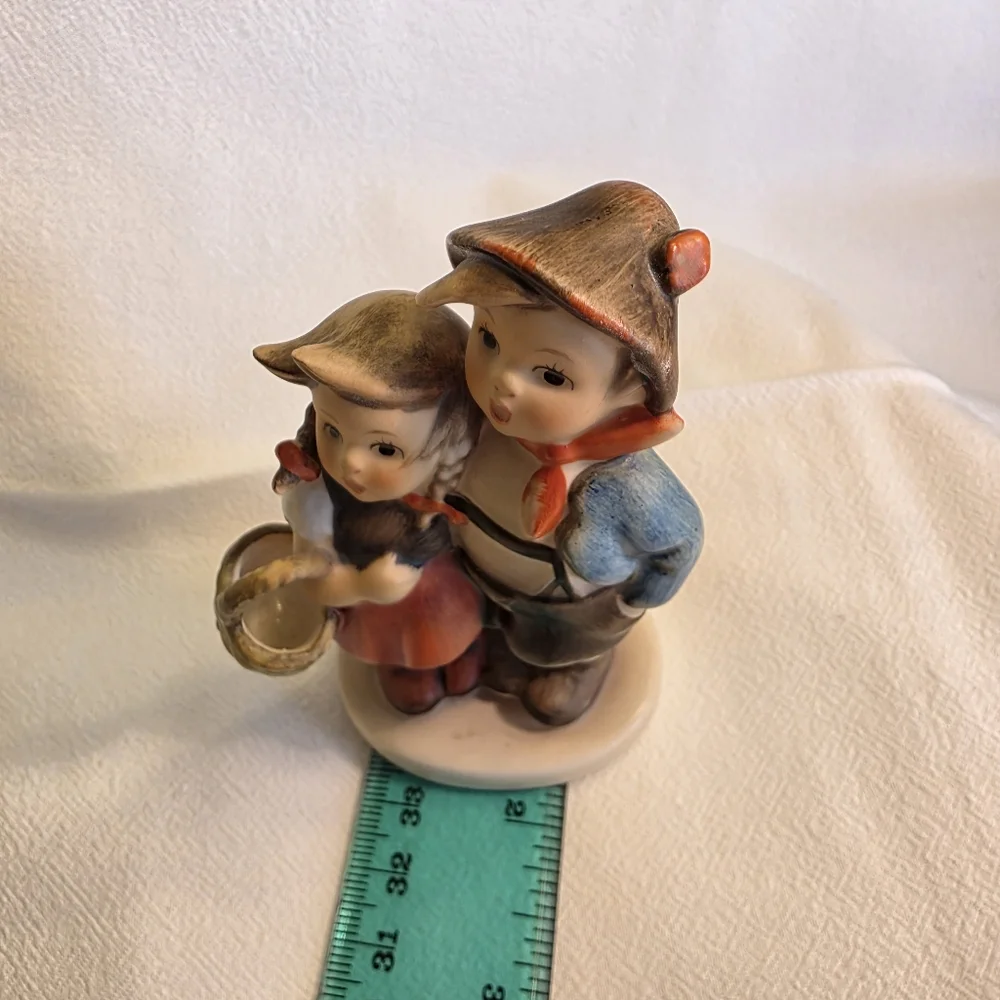 Vintage Goebel Hummel Surprise Hansel And Gretel Figurine TMK 6